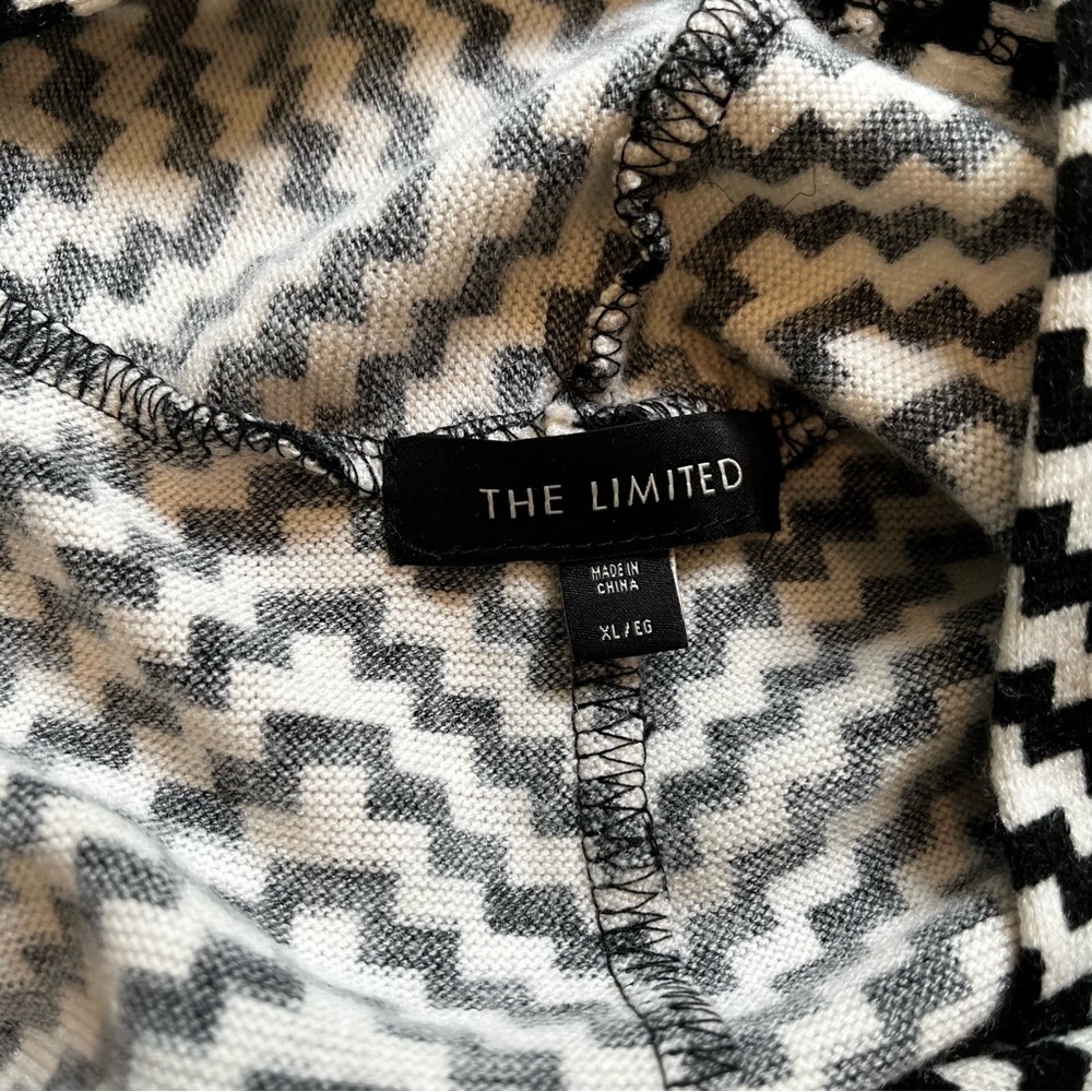 The Limited Chevron Convertible Cardigan Wrap Sweater, Sz XL - Picture 13 of 14